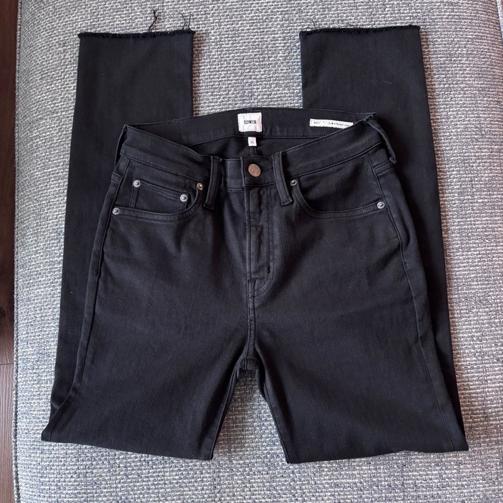 Edwin Black Bree Slim Straight Crop Raw Hem Jeans | Sz 25 Waist | 26” Inseam